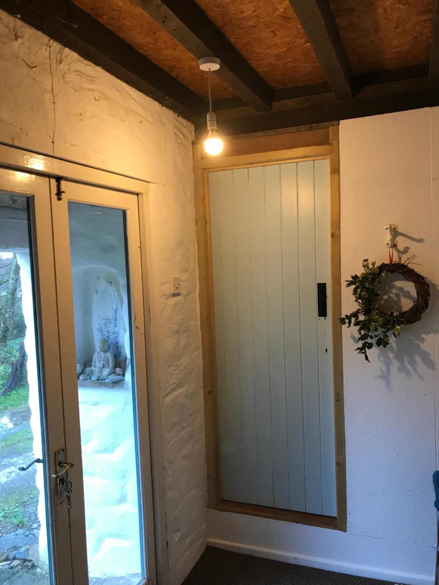 Tiny Cosy Snug Apartment Manorowen ภายนอก รูปภาพ