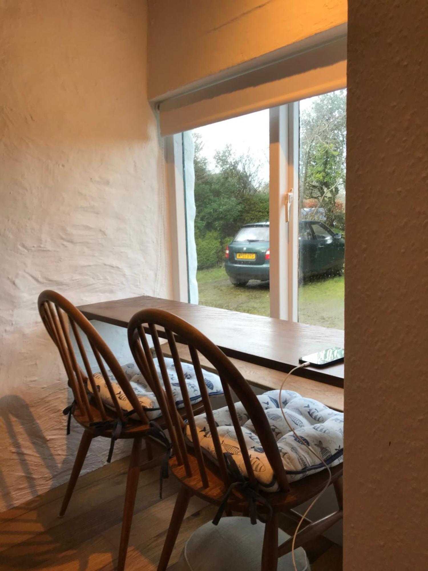 Tiny Cosy Snug Apartment Manorowen ภายนอก รูปภาพ